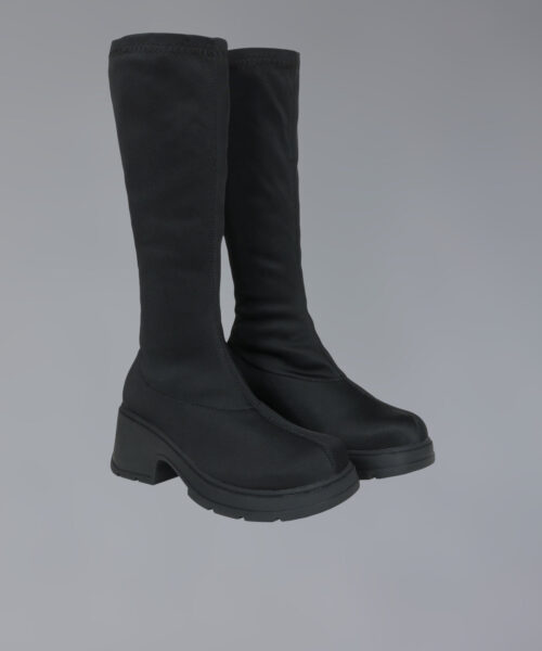 Alternative view of AIA Boot