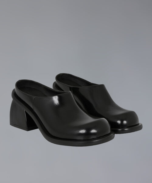 Alternative view of Hera Clog