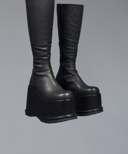 Alternative view of Smoke Boot