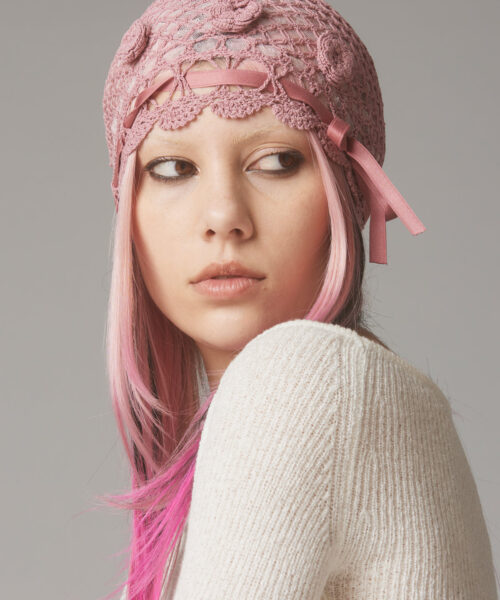 Alternative view of eine-hat